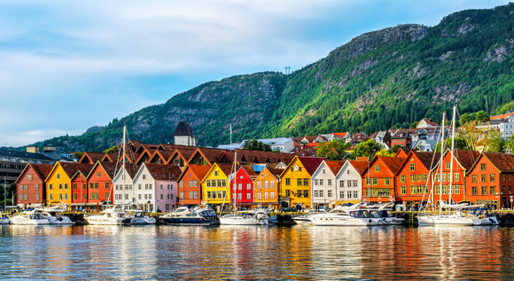 Tierra de Trolls, Fiordos y Ålesund