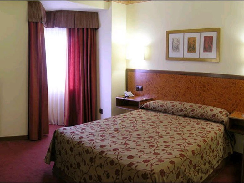 Hotel Cuatro Postes
