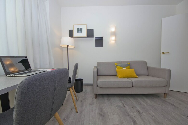 Aparthotel Atenea Vall�s