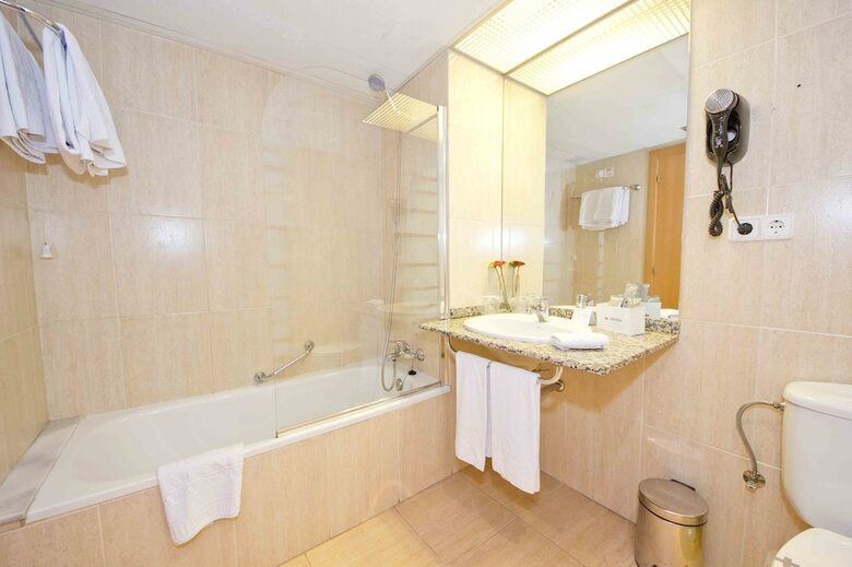 Aparthotel Atenea Vall�s