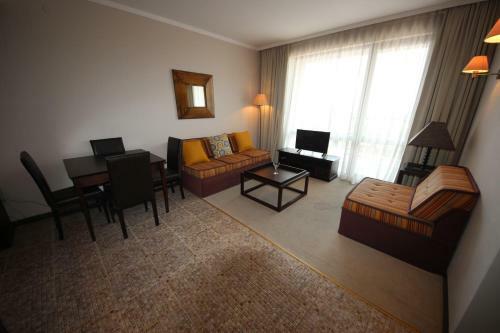 Menada Apartments In Royal Beach