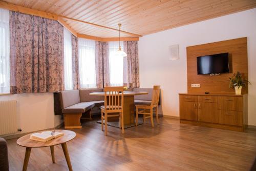 Hostal Apart Lukas