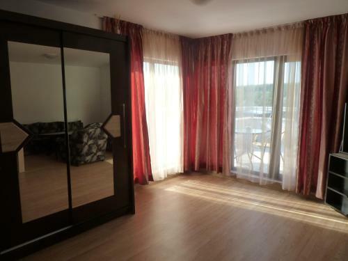 Golden Dunes Primorsko Apartments