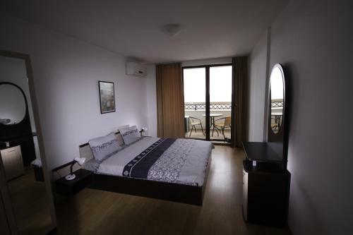 Golden Dunes Primorsko Apartments