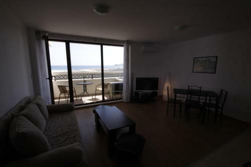 Golden Dunes Primorsko Apartments