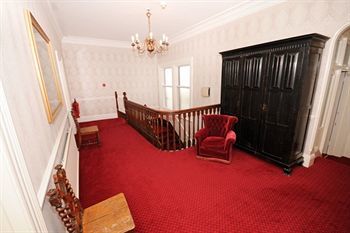 Albergue Denewood Hotel
