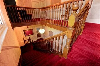 Albergue Denewood Hotel