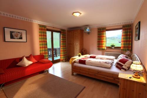 Bed & Breakfast G�stehaus H�lzl