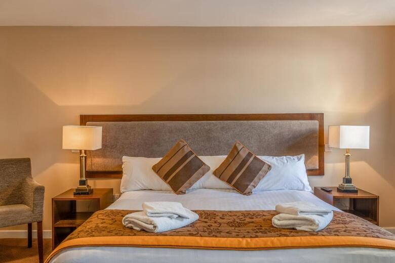 Newton Hotel