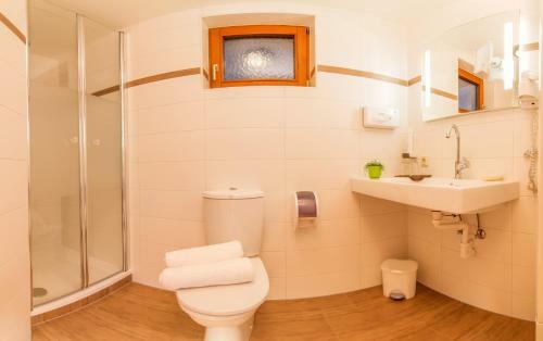 Hostal Pension Tina