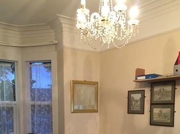 Albergue Burton Villa Guest House