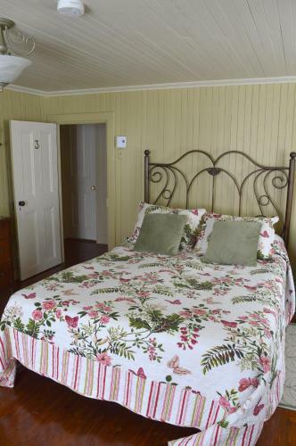 Bed & Breakfast La Maison Entre Mer Montagnes