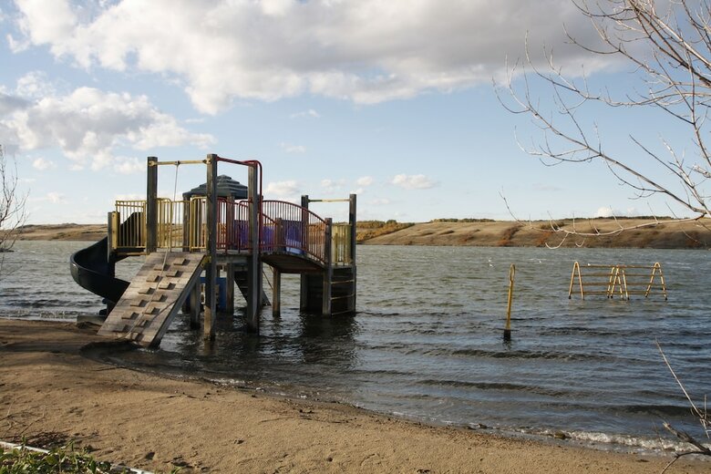 Lakefront Cottage In Manitou Beach