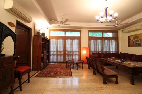 Hotel Shanti Home