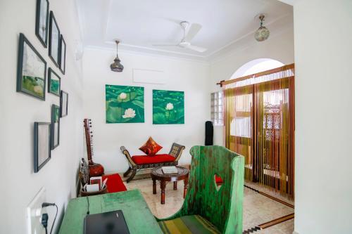 Hotel Shanti Home