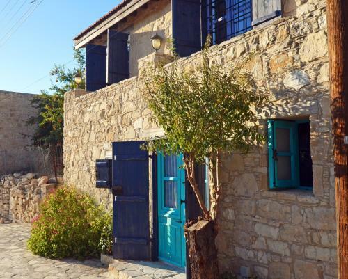 Hostal Apokryfo Traditional Guesthouse