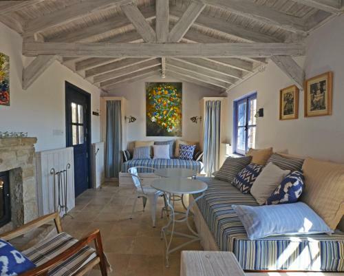 Hostal Apokryfo Traditional Guesthouse
