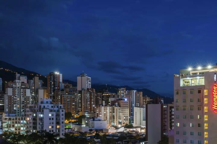 Hotel Hampton By Hilton Medellin
