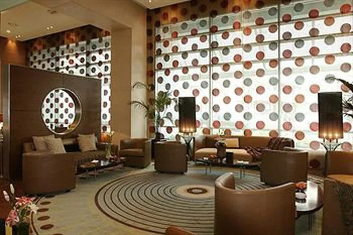 Hotel Four Points By Sheraton (clase)