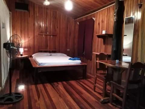 Hostal Toritos Guest Room