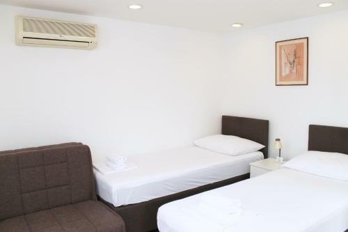 Hostal Mito Rooms And Apartments