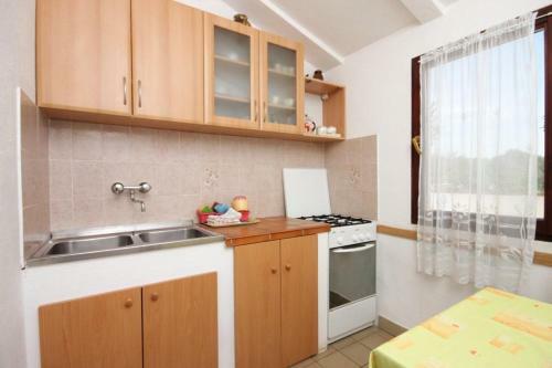 Apartments With A Parking Space Karigador (novigrad) - 2534