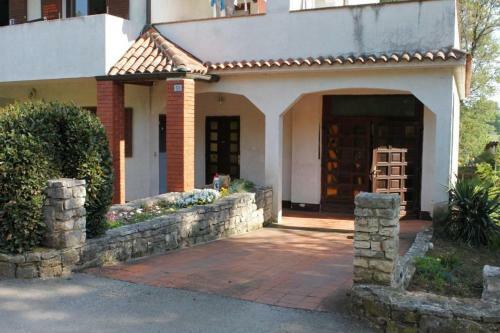 Apartments With A Parking Space Karigador (novigrad) - 2534