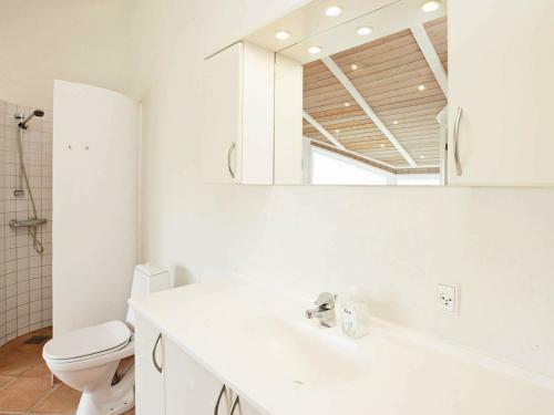 Four-bedroom Holiday Home In Hirtshals 2