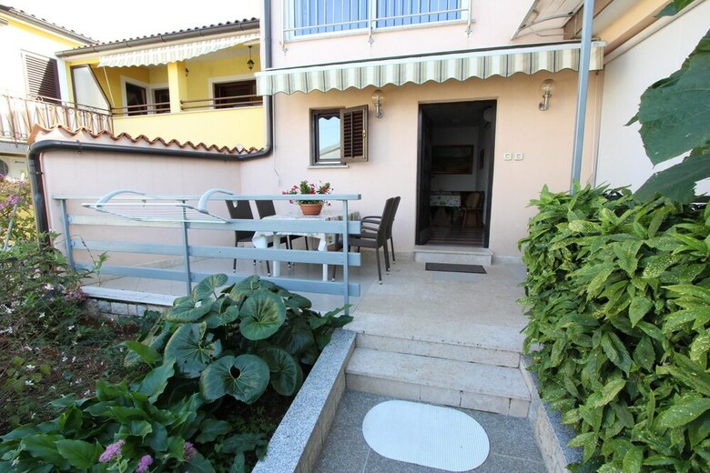Rooms And Apartments Bella Vista