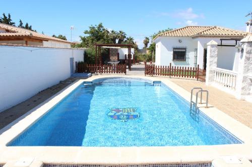 Chalet Con Piscina En La Barrosa
