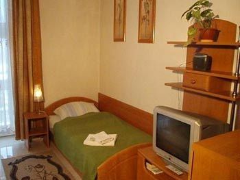Nil Pol Apartments