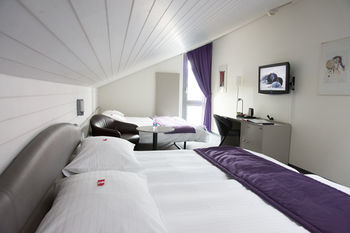 Hotel Fly Away Zurich Airport