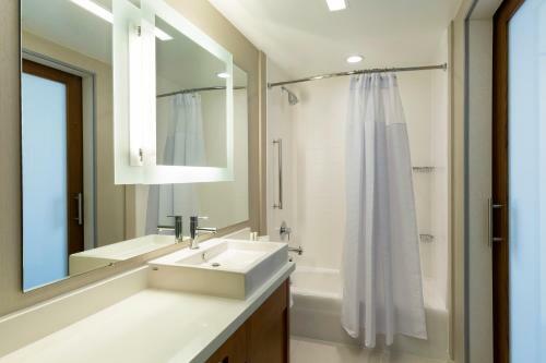 Hotel Springhill Suites Orange Beach At The Wharf