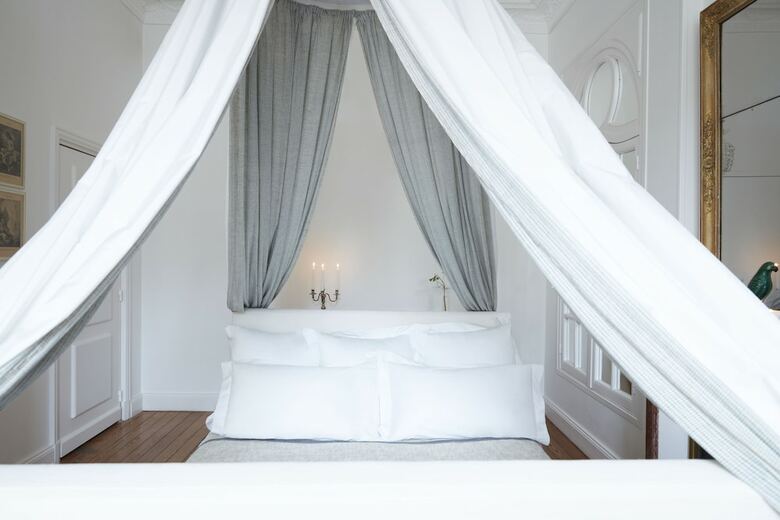 Hostal La Course
