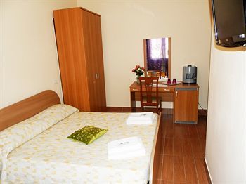 Bed & Breakfast Luana Inn Airport