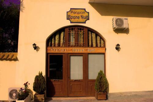 Apartamento Bonne Nuit Pension