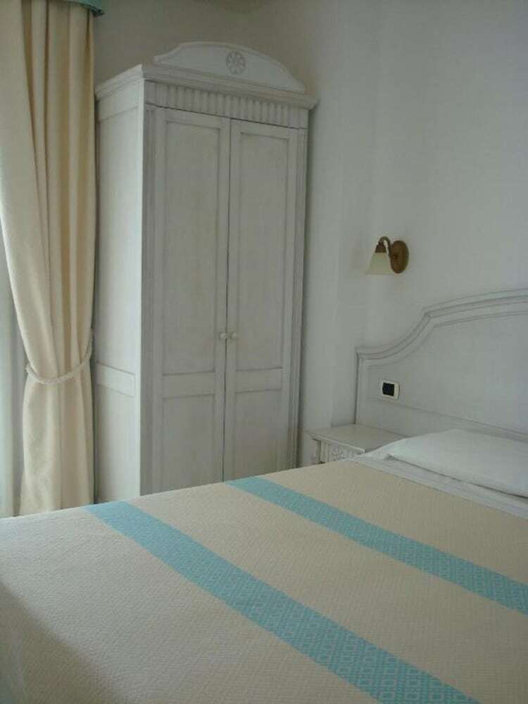 Hotel Castello Di Tavolara