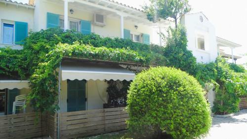 Agrambeli Rooms & Apartments