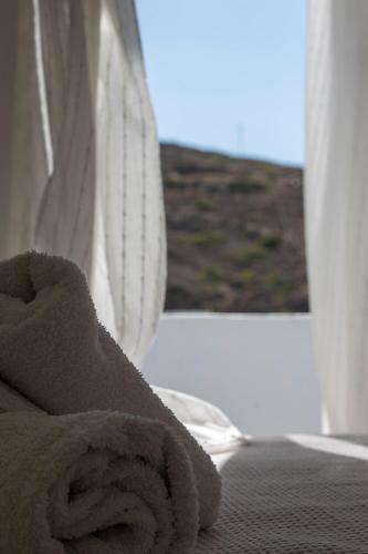 Armadoros Hotel / Ios Backpackers