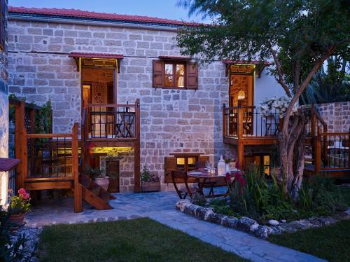 Helios Garden Boutique Apartments