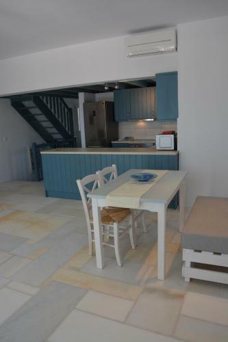 White Blue Houses & Apartments Paros