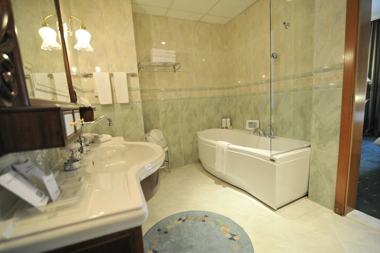 Hotel Holiday Inn Skopje