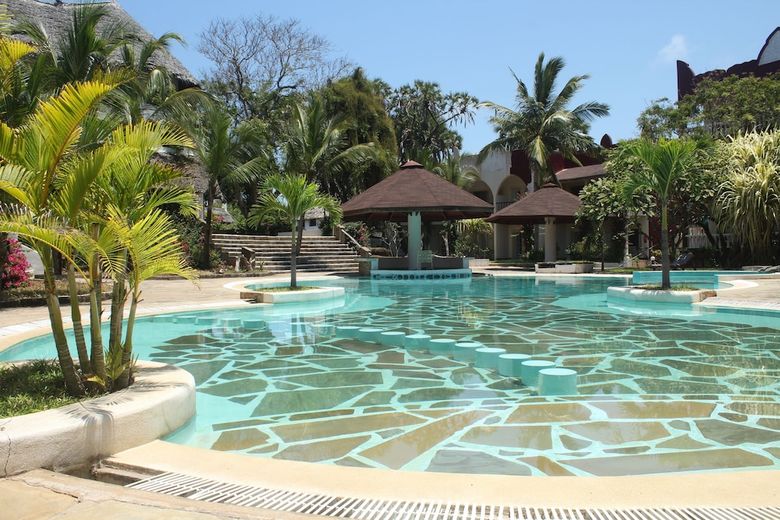 Hotel Lily Palm Resort