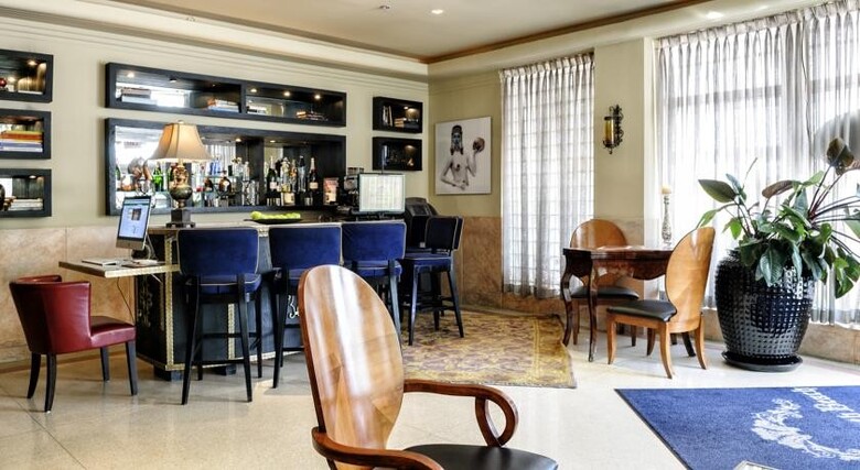 Hotel Riviera Suites South Beach
