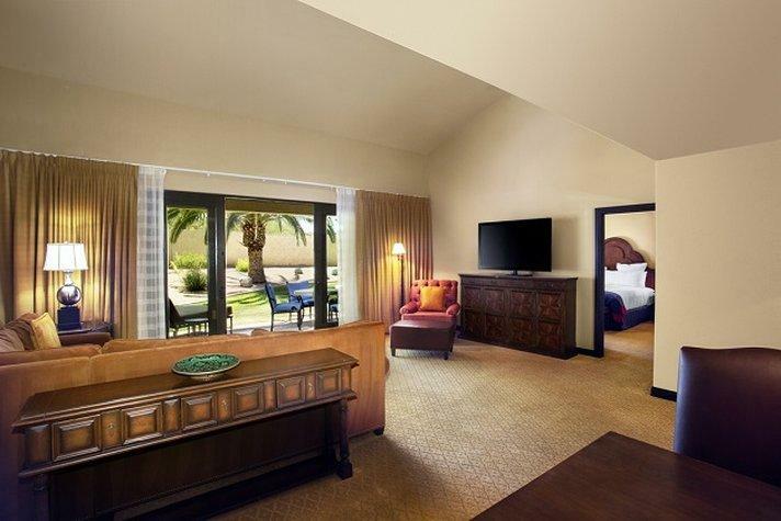 Hotel Montelucia Resort & Spa