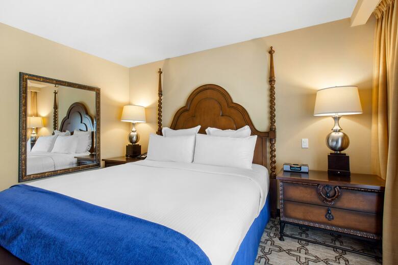 Hotel Montelucia Resort & Spa