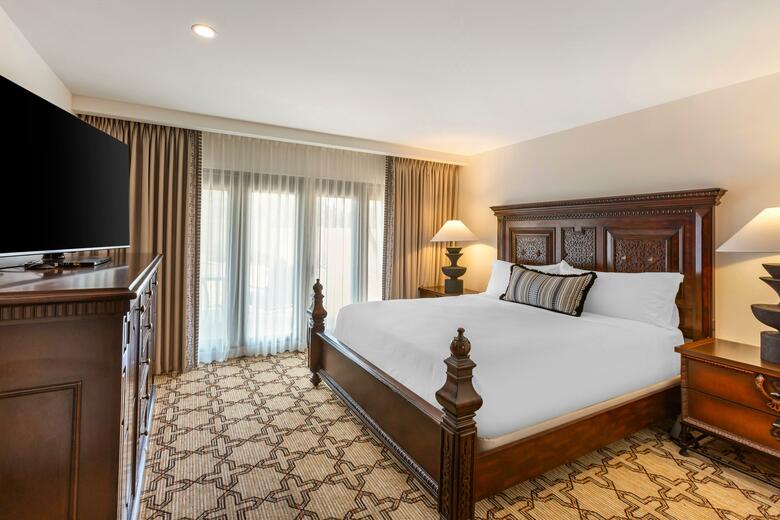 Hotel Montelucia Resort & Spa