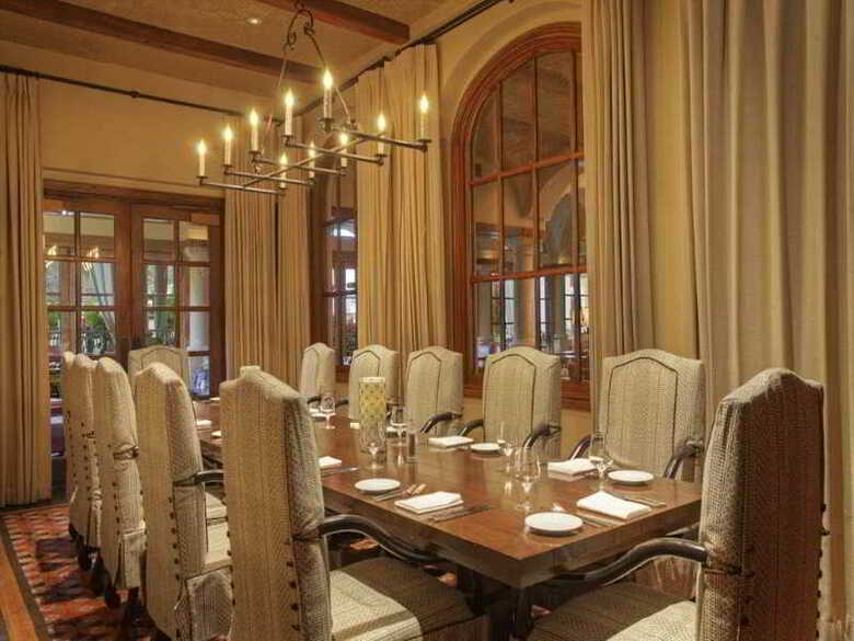 Hotel Montelucia Resort & Spa