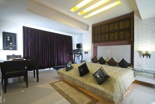 Hotel Peninsula Grand