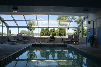 Hotel Monte Carlo Inns Barrie Suites